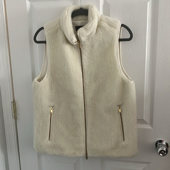 J. Crew Jackets & Blazers - J Crew Excursion Sherpa Vest Ivory - NWT